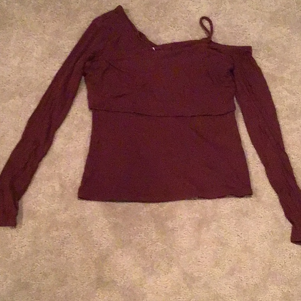 Ella Moss Maroon 1-Sleeve Top
